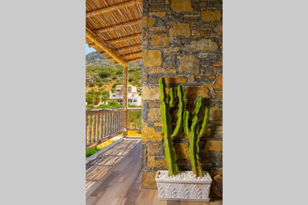 Apartament Istron Agnanti *